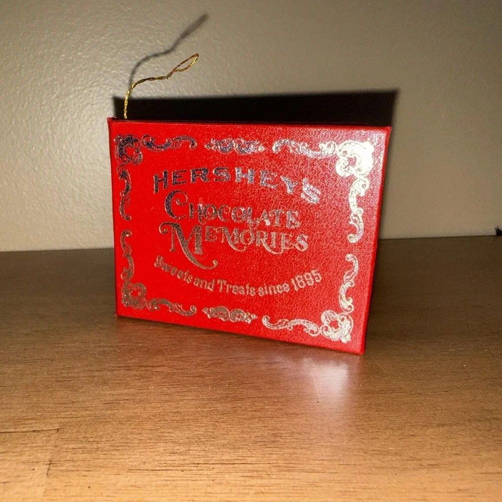 Vtg 1980 Hershey's Chocolate Memories Miniature Cook Book Ornament 1895 Recipes